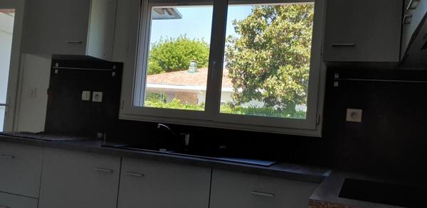 Appartement à vendre    3 pièces • 96 m2    Andernos-les-Bains