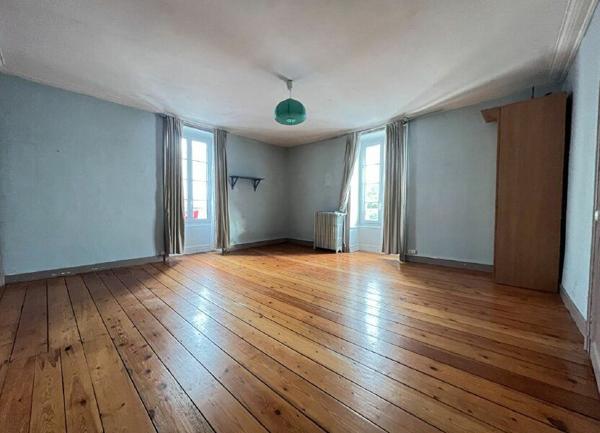 Maison Bourgeoise - Hyper centre de la Roche Sur Yon