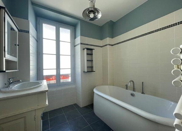 Maison Bourgeoise - Hyper centre de la Roche Sur Yon