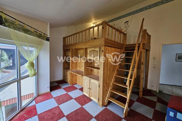 Maison à vendre 12 pièces de 320 m² à Saint-Clair-sur-Epte