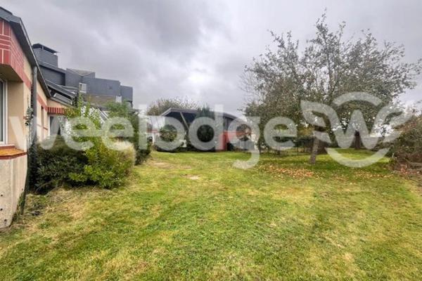 Maison à vendre 12 pièces de 320 m² à Saint-Clair-sur-Epte