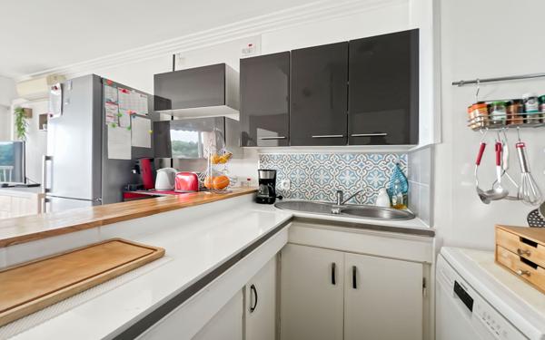 Appartement à vendre    3 pièces • 52,25 m2 Fréjus