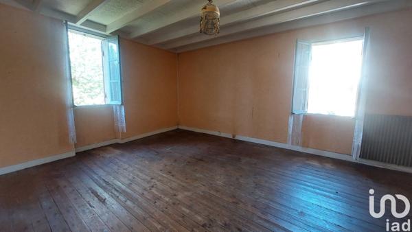 Maison 5 pièces de 218 m² à Castillon-la-Bataille (33350)