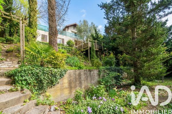 Maison à vendre 8 pièces 225 m² Juziers