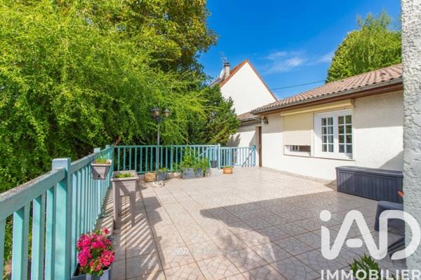 Maison à vendre 8 pièces 225 m² Juziers