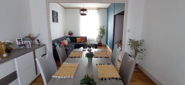 Maison Commentry, 3 chambres, sous / sol et double garage Commentry