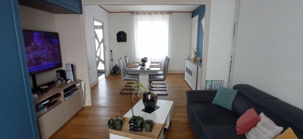 Maison Commentry, 3 chambres, sous / sol et double garage Commentry