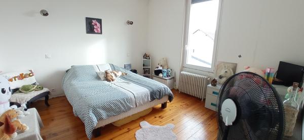 Maison Commentry, 3 chambres, sous / sol et double garage Commentry