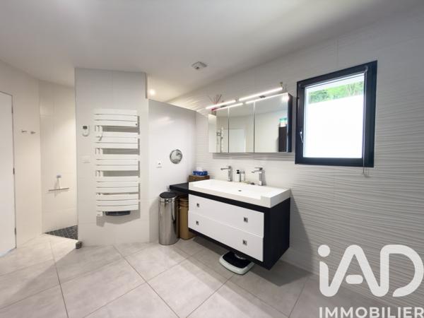 Maison à vendre 9 pièces 198 m² La Haye-Malherbe