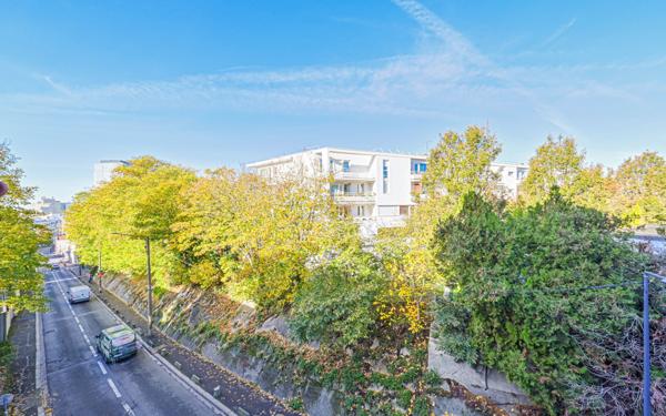 Appartement à vendre    3 pièces • 70,31 m2 Montreuil