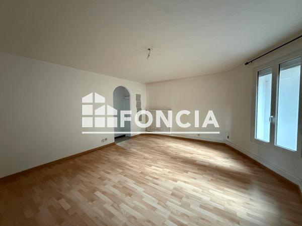 Location Appartement 2 pièces 48.76 m² - 19 QUAI RIMBAUD Charleville Mezieres 08000