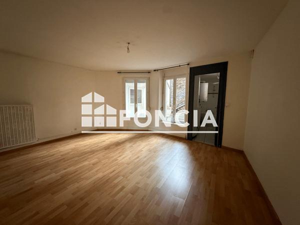 Location Appartement 2 pièces 48.76 m² - 19 QUAI RIMBAUD Charleville Mezieres 08000