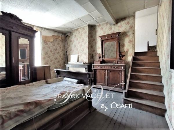 Maison de ville de 165m2 avec cour et terrasse