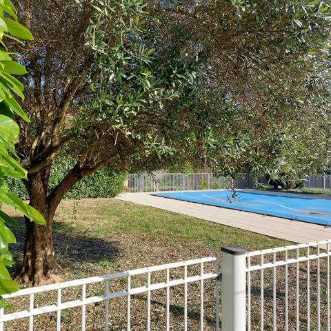 Appartement à vendre 3 pièces MONTAUBAN (82), terrasse couverte, 2 emplacements de parking, piscine, au calme.