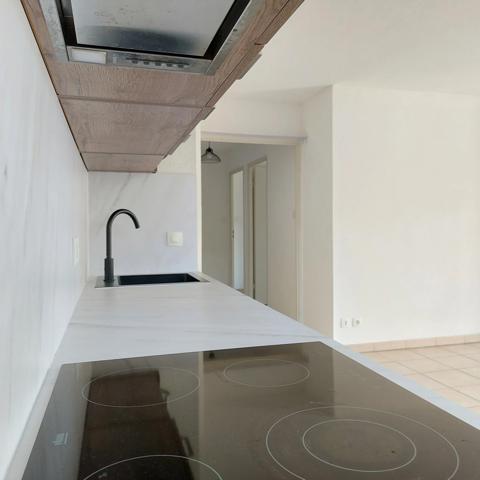 Appartement à vendre 3 pièces MONTAUBAN (82), terrasse couverte, 2 emplacements de parking, piscine, au calme.