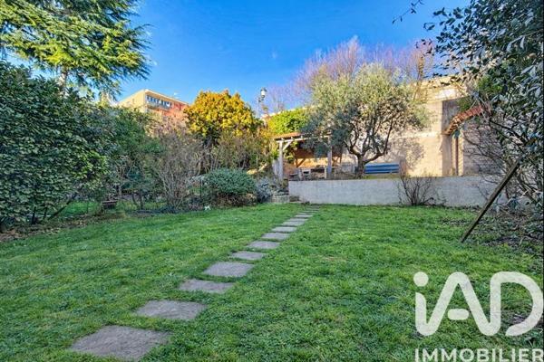 Maison à vendre 7 pièces 180 m² Suresnes