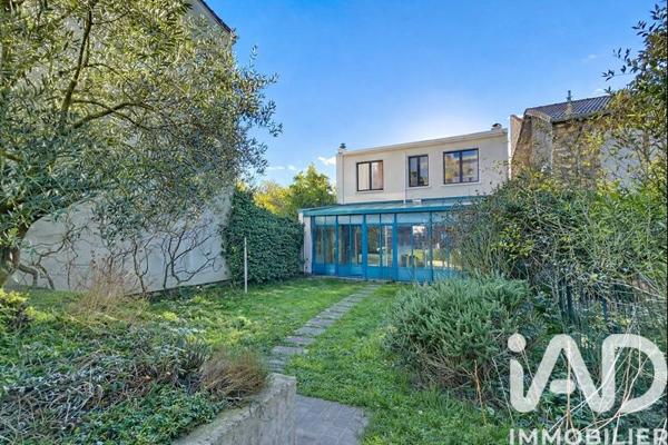Maison à vendre 7 pièces 180 m² Suresnes