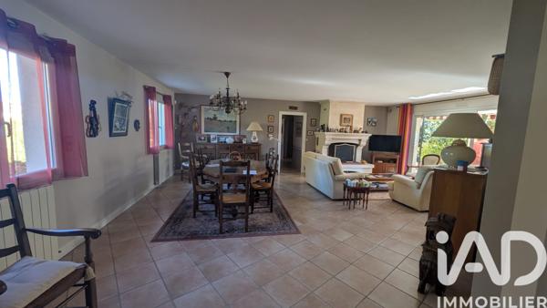 Maison à vendre 5 pièces 146 m² Léognan