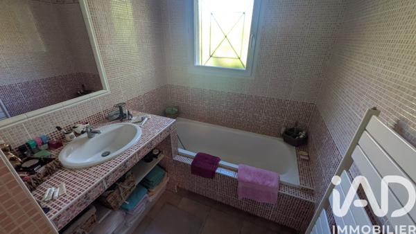 Maison à vendre 5 pièces 146 m² Léognan