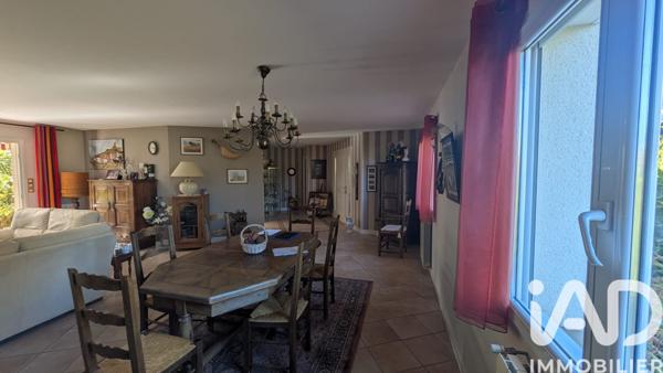 Maison à vendre 5 pièces 146 m² Léognan