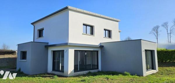 Maison Neuve - 5 chambres - 5 salles d'eau - Pièce de vie 64m²