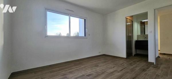 Maison Neuve - 5 chambres - 5 salles d'eau - Pièce de vie 64m²