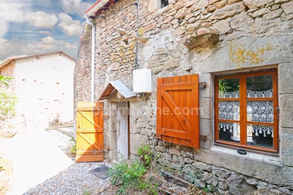 Maison de Charme en Pierre 69 m² - 3 pièces - 2 Chambres - Terrasse - DOMPIERRE LES EGLISES (87)