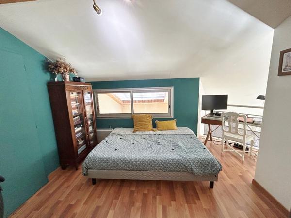 Maison 5 pièce(s) 176 m² sur plus de 1500 m² au centre de Daux