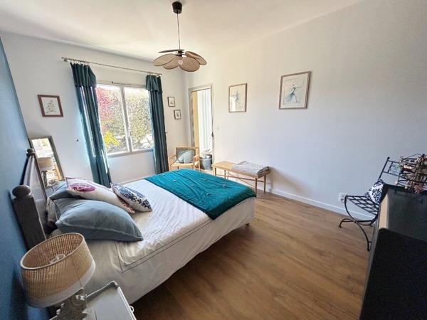 Maison 5 pièce(s) 176 m² sur plus de 1500 m² au centre de Daux