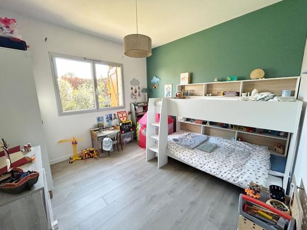 Maison 5 pièce(s) 176 m² sur plus de 1500 m² au centre de Daux