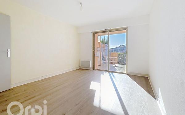 Appartement à vendre    2 pièces • 42 m2 Villeneuve-Loubet