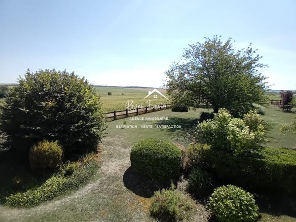 Vue sur la campagne, venez poser vos valises dans cette charmante maison familiale