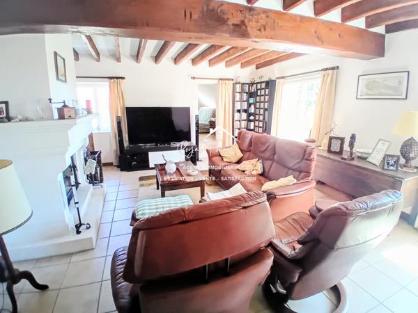 Vue sur la campagne, venez poser vos valises dans cette charmante maison familiale