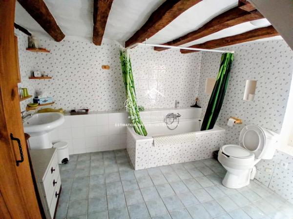 Vue sur la campagne, venez poser vos valises dans cette charmante maison familiale