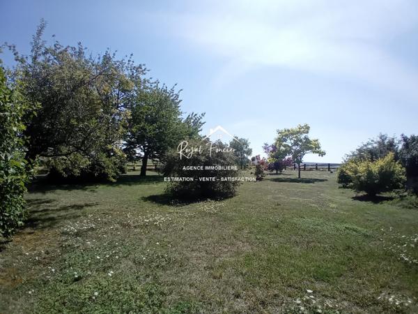 Vue sur la campagne, venez poser vos valises dans cette charmante maison familiale