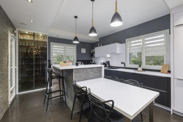 Vezin-le-Coquet (35132) MAISON D'EXCEPTION AU COEUR D'UN BEAU PARC ARBORE AUX PORTES DE RENNES