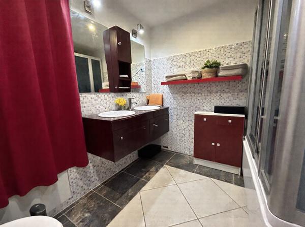 À vendre : Appartement de 3 pièces avec vue mer à Centuri