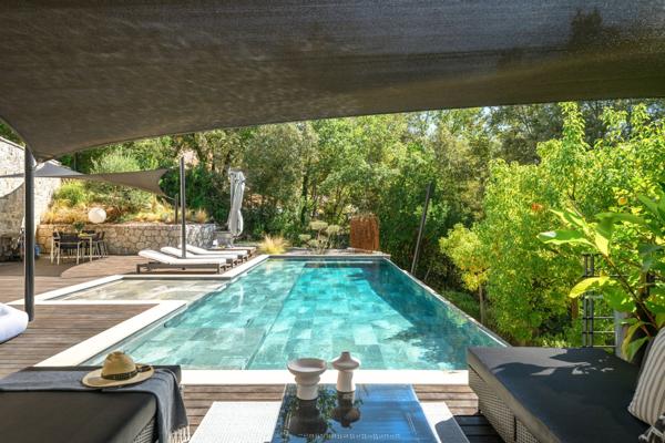 Vente Maison contemporaine La Colle-sur-Loup 6 Pièces 237.5 m²