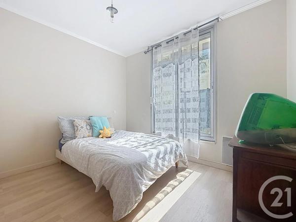 Appartement T2 à vendre  2 pièces - 44 m 2   REIMS  - 51