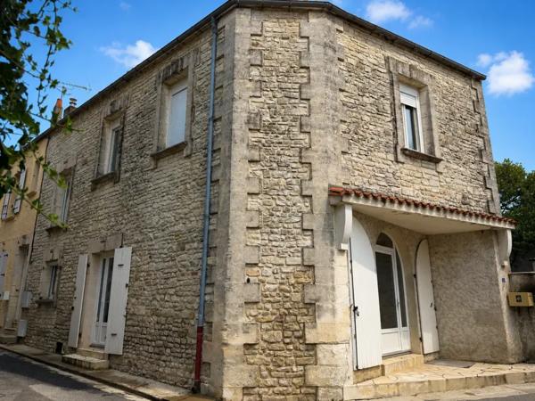 ? Maison de ville avec 2 chambres à Mansle Idéale pour un