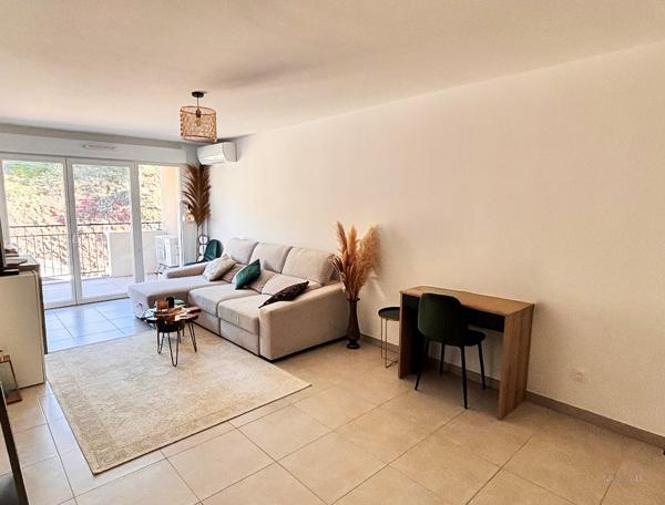 Septèmes-les-Vallons (13240) Appartement 2 pièces dans résidence récente "Le Ruby" avec terrasse au cœur du village.