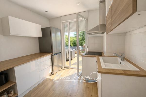 Appartement 3 pièces de 75 m² en rez-de-chaussée avec jardin privatif de 175 m², terrasse, cave et dépendance - Toul (54200)