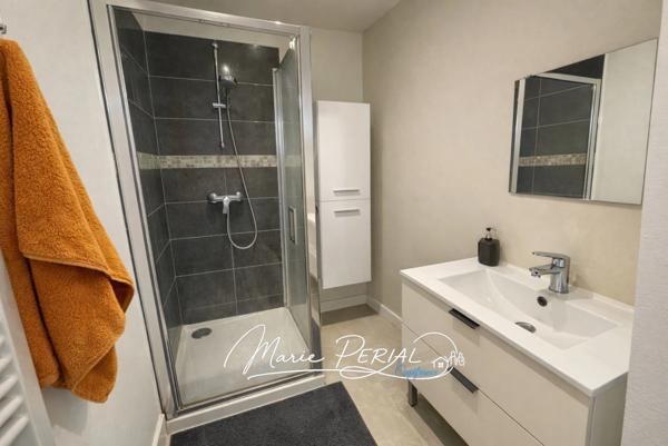 Appartement 3 pièces de 75 m² en rez-de-chaussée avec jardin privatif de 175 m², terrasse, cave et dépendance - Toul (54200)