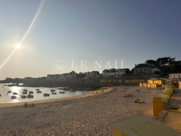 Proche la Baule, demeure des années 70 face à la mer dans un charmant petit port