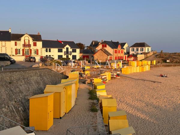Proche la Baule, demeure des années 70 face à la mer dans un charmant petit port