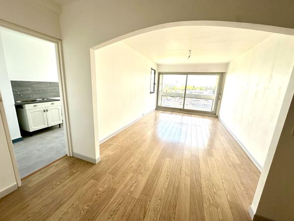 APPARTEMENT POITIERS EST - 2 CHAMBRES - RESIDENCE SECURISEE - PARKING SECURISE