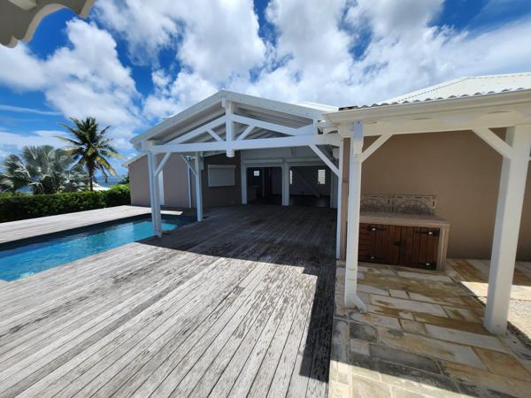 MAGNIFIQUE VILLA VUE MER