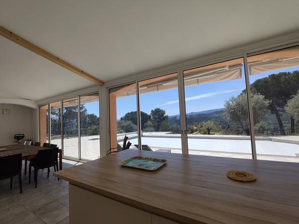 Brignoles (83170) Propriété avec vue dominante exceptionnelle, 2 villas sur 1.6 hectare environ
