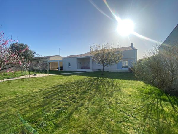 BIEN RARE SUR LE MARCHE MAISON A HAUT POTENTIEL DE 183 M2 A SEULEMENT 7 MIN DE LA GARE DE SURGERES !