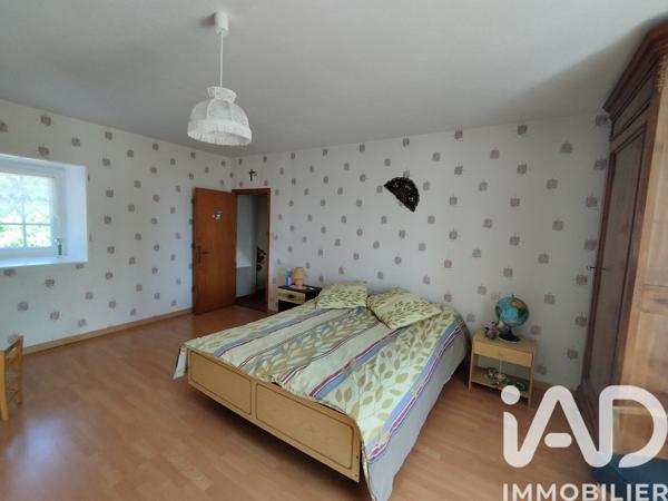 Maison à vendre 6 pièces 169 m² Saint-Paul-en-Gâtine